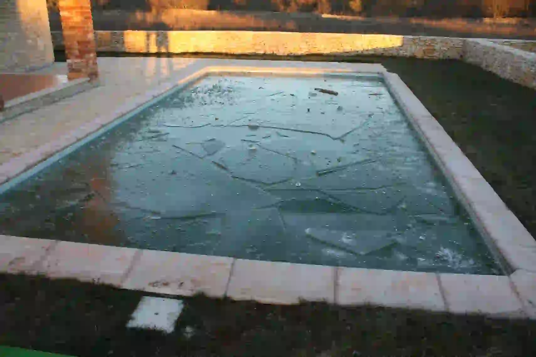 nenatkriven bazen zimi